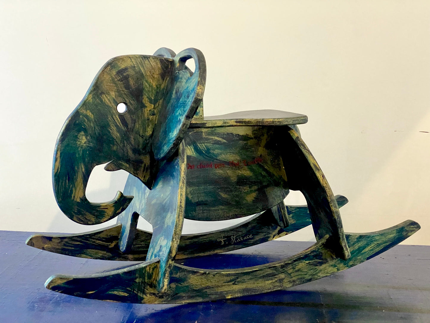 Schaukelelefant: „Es war einmal“