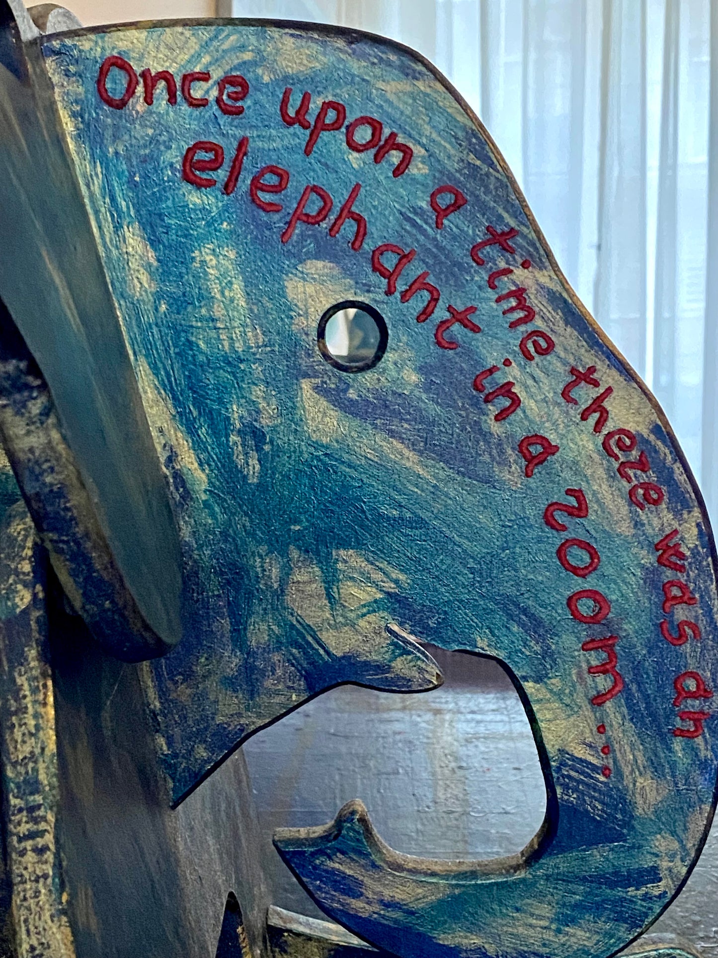 Schaukelelefant: „Es war einmal“
