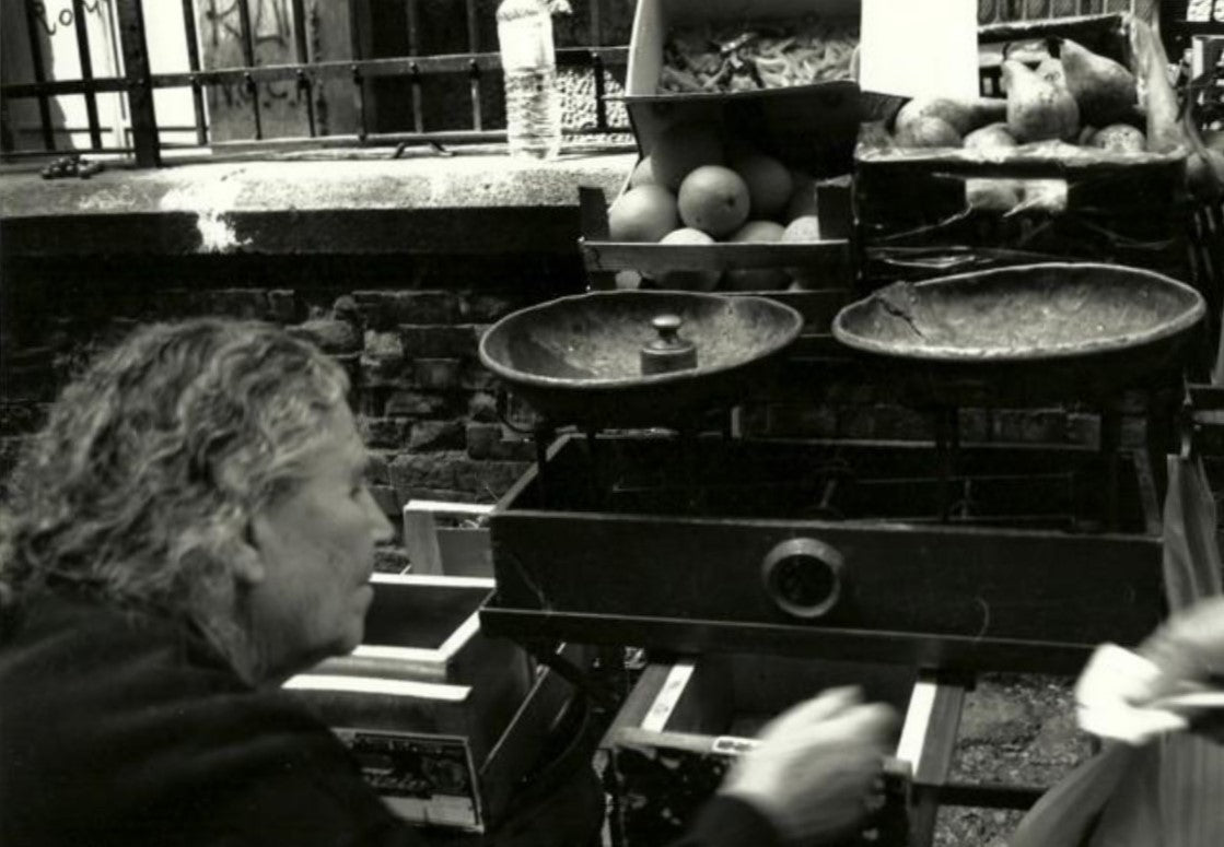 155 - The Fruit Lady, Italia 1998