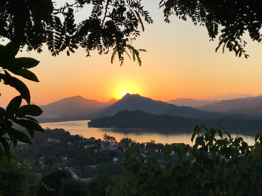 315 - Busy Sunset, Mekong River